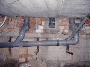 Замена канализационных труб в частном доме